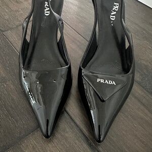 PRADA Patent Leather Puff Logo Kitten Heel Pump Sz 39 NEW damaged